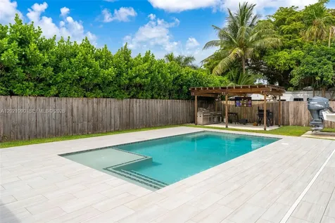 16325 SW 276th Terrace Homestead FL 33031