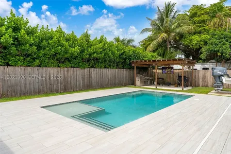 16325 SW 276th Terrace Homestead FL 33031