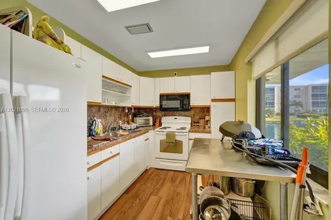 1025 SE 3rd Avenue Dania Beach FL 33004