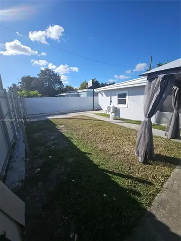 528 NW 10th Street Florida City FL 33034