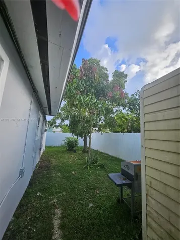 528 NW 10th Street Florida City FL 33034