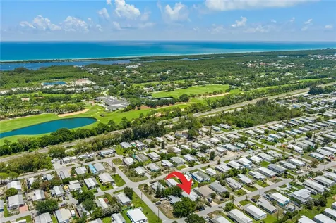 7717 SE Swan Avenue Hobe Sound FL 33455