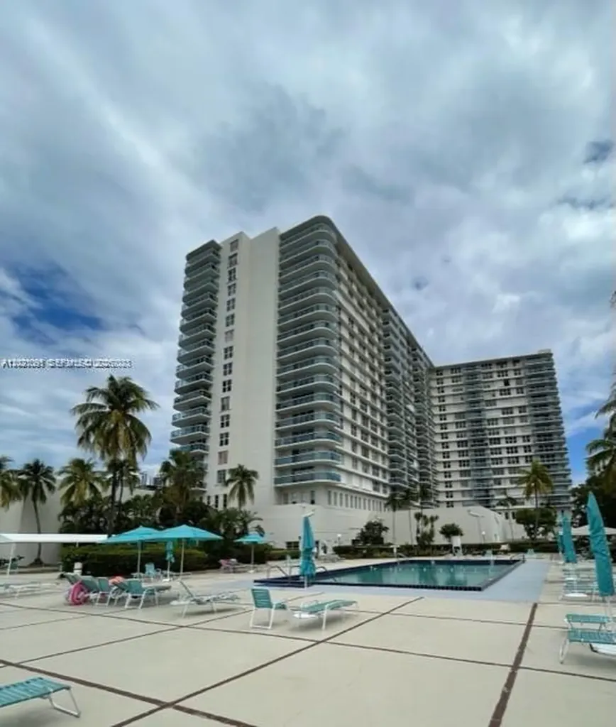 3800 S Ocean Drive Hollywood FL 33019