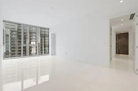 300 Biscayne Blvd Way Miami FL 33131
