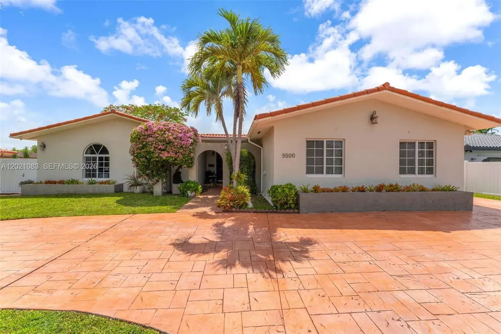 5500 SW 87th Avenue Miami FL 33165