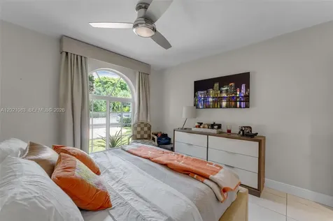 5500 SW 87th Avenue Miami FL 33165
