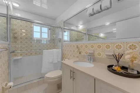 5500 SW 87th Avenue Miami FL 33165