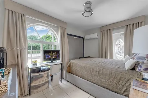 5500 SW 87th Avenue Miami FL 33165