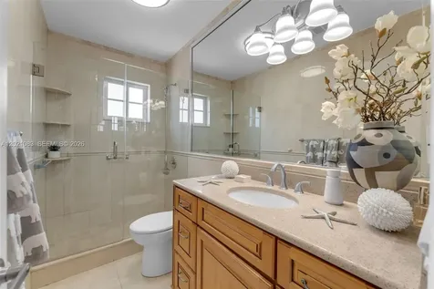5500 SW 87th Avenue Miami FL 33165