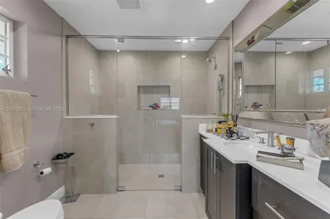5500 SW 87th Avenue Miami FL 33165