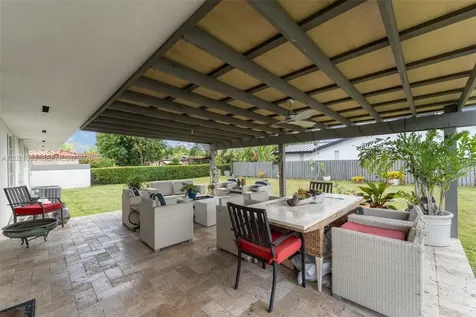 5500 SW 87th Avenue Miami FL 33165