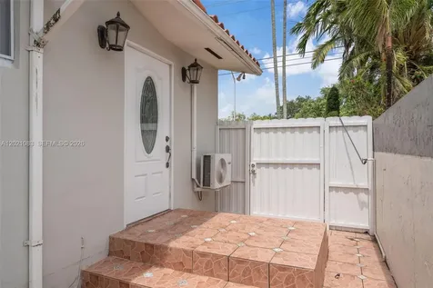 5500 SW 87th Avenue Miami FL 33165