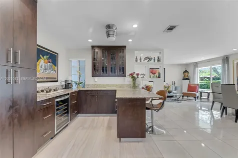 5500 SW 87th Avenue Miami FL 33165