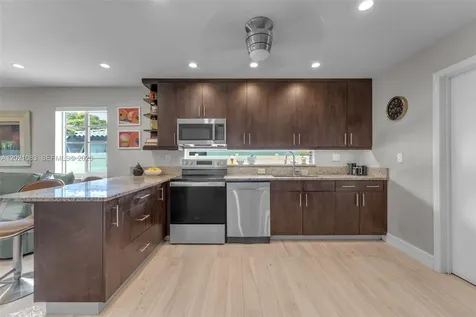 5500 SW 87th Avenue Miami FL 33165