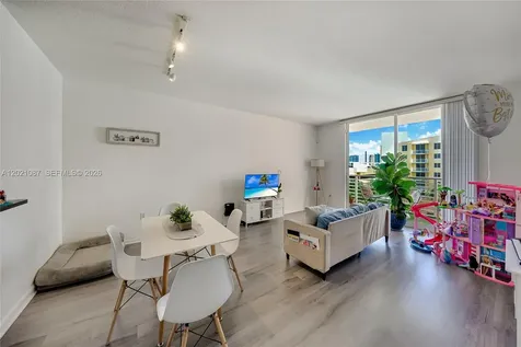 2775 NE 187th Street Aventura FL 33180