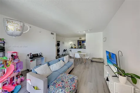 2775 NE 187th Street Aventura FL 33180