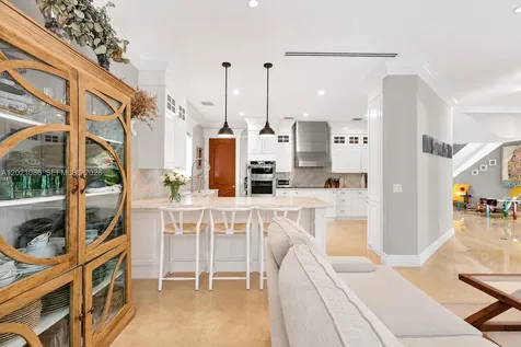 442 Ridgewood Road Key Biscayne FL 33149