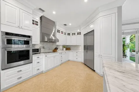442 Ridgewood Road Key Biscayne FL 33149