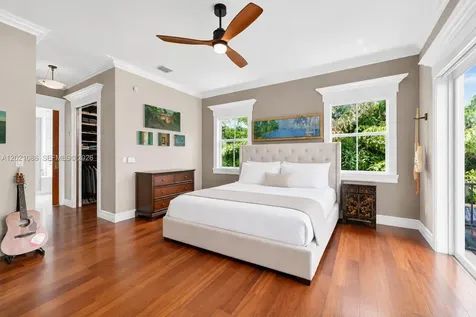 442 Ridgewood Road Key Biscayne FL 33149