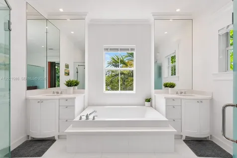 442 Ridgewood Road Key Biscayne FL 33149
