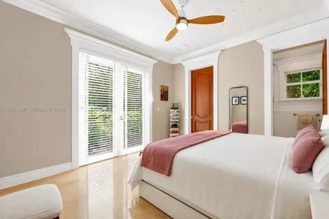 442 Ridgewood Road Key Biscayne FL 33149