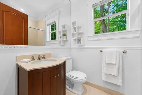 442 Ridgewood Road Key Biscayne FL 33149