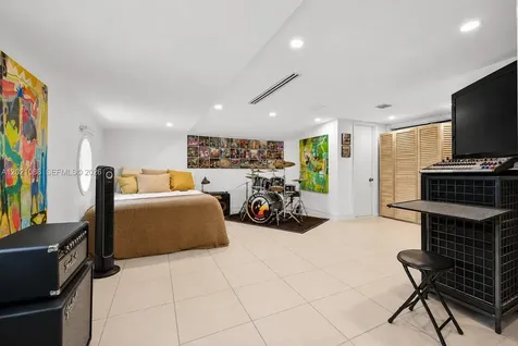 442 Ridgewood Road Key Biscayne FL 33149