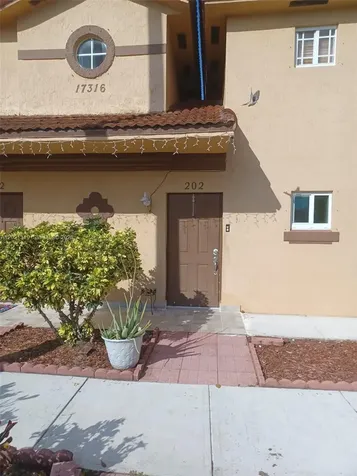 17316 NW 74th Avenue Hialeah FL 33015