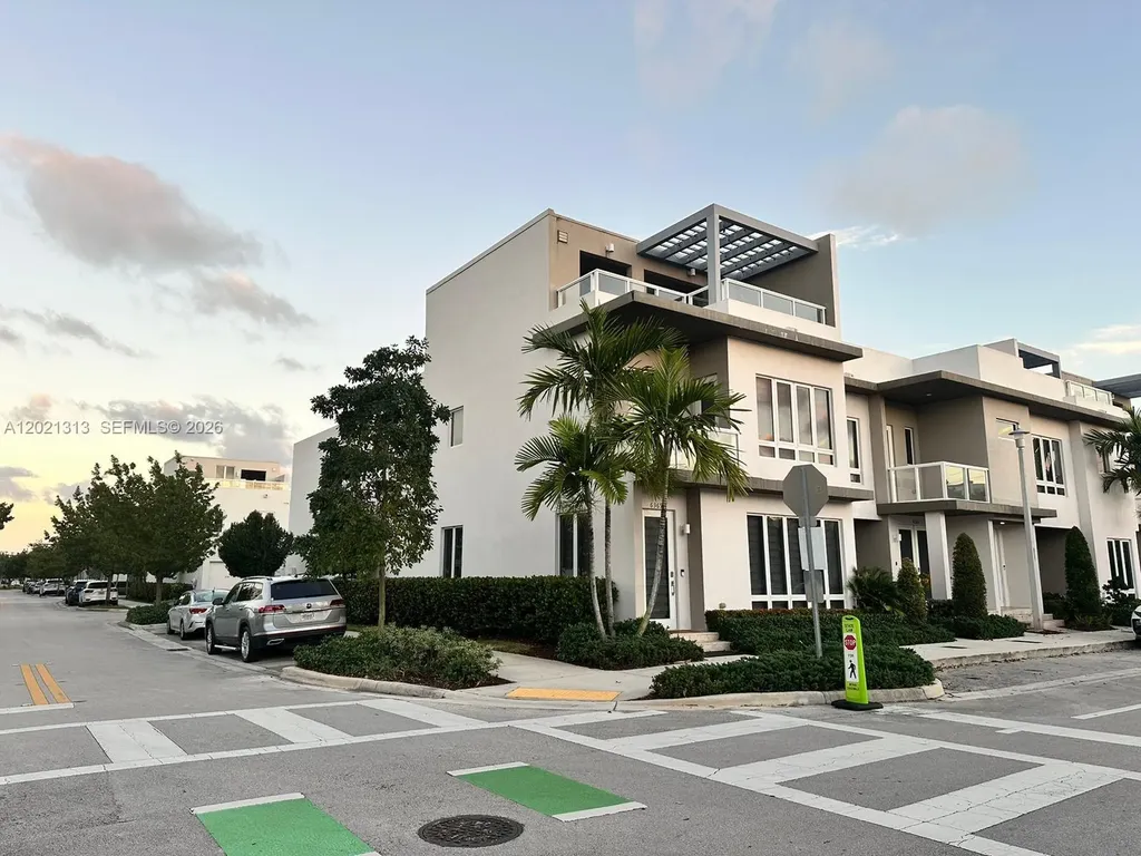 6369 NW 104th Path Doral FL 33178