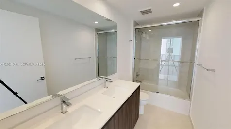 488 NE 18th Street Miami FL 33132