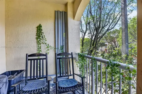 120 Jacaranda Country Club Drive Plantation FL 33324
