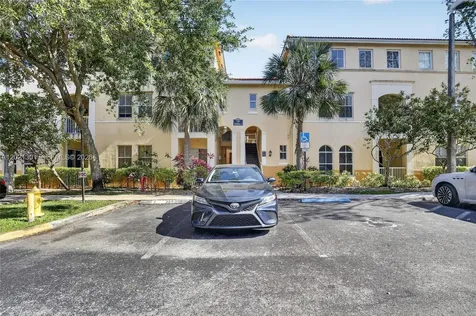 120 Jacaranda Country Club Drive Plantation FL 33324