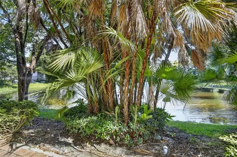 120 Jacaranda Country Club Drive Plantation FL 33324