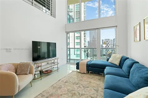 41 SE 5th Street Miami FL 33131