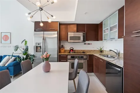 41 SE 5th Street Miami FL 33131
