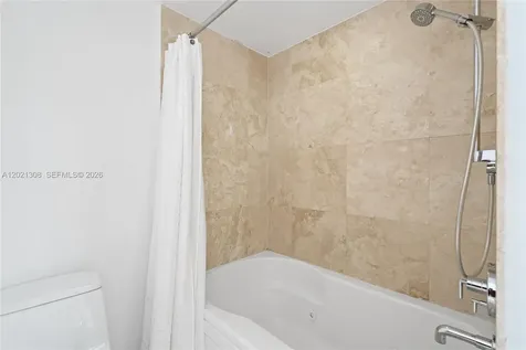 41 SE 5th Street Miami FL 33131