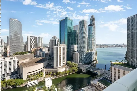 41 SE 5th Street Miami FL 33131