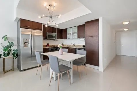 41 SE 5th Street Miami FL 33131