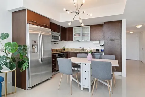 41 SE 5th Street Miami FL 33131