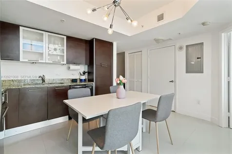 41 SE 5th Street Miami FL 33131