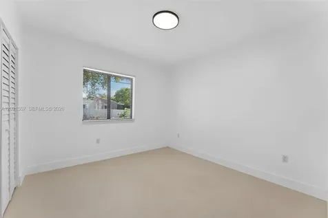 1895 NW 47th Terrace Miami FL 33142