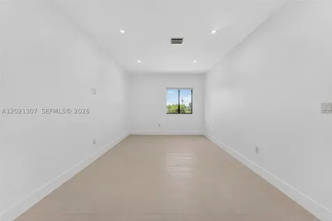 1895 NW 47th Terrace Miami FL 33142