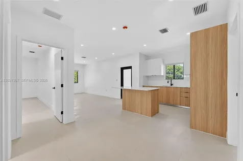 1895 NW 47th Terrace Miami FL 33142