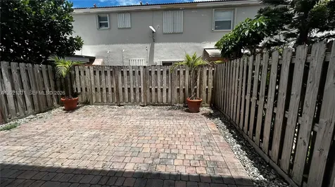 22393 SW 89th Place Cutler Bay FL 33190