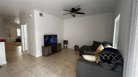 22393 SW 89th Place Cutler Bay FL 33190