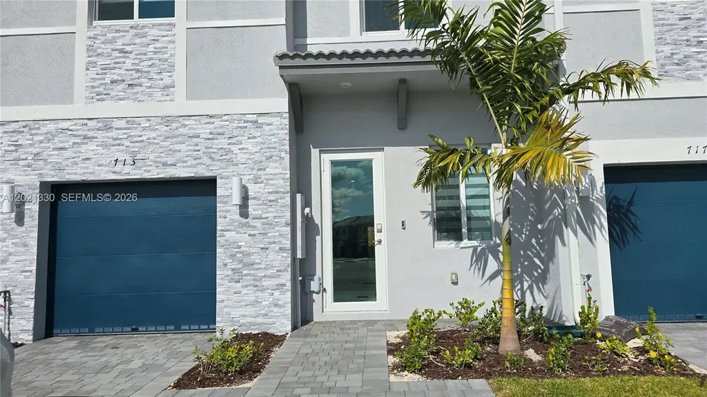713 SE 13th St Circle Homestead FL 33034