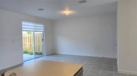 713 SE 13th St Circle Homestead FL 33034