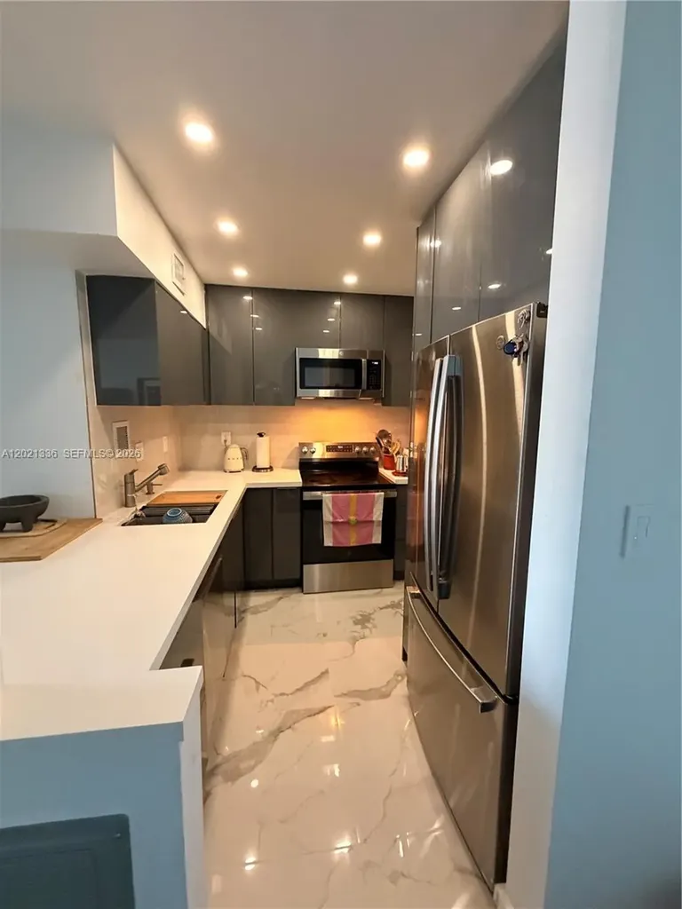 1200 West Avenue Miami Beach FL 33139