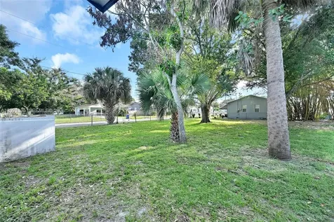 511 S 11th Street Fort Pierce FL 34950