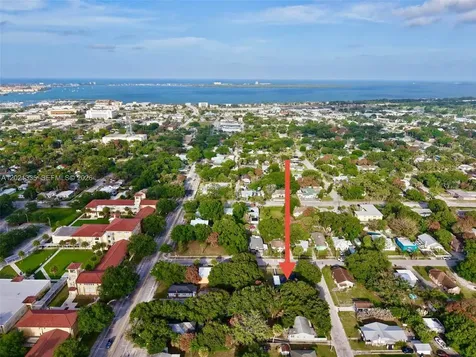 511 S 11th Street Fort Pierce FL 34950